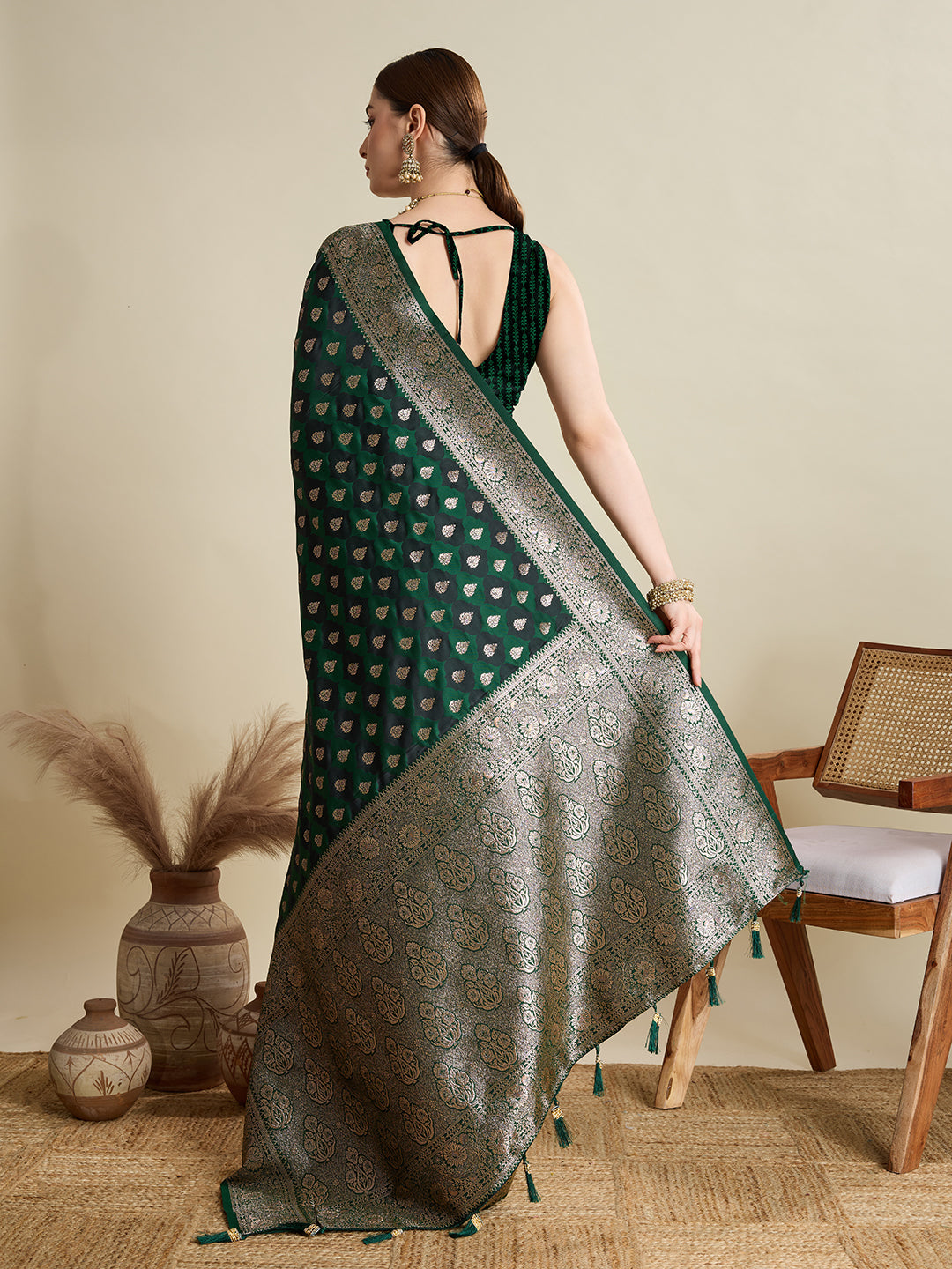 Green Soft Silk Saree with Zari Weaving & Designer Blouse – Wedding & Party Wear