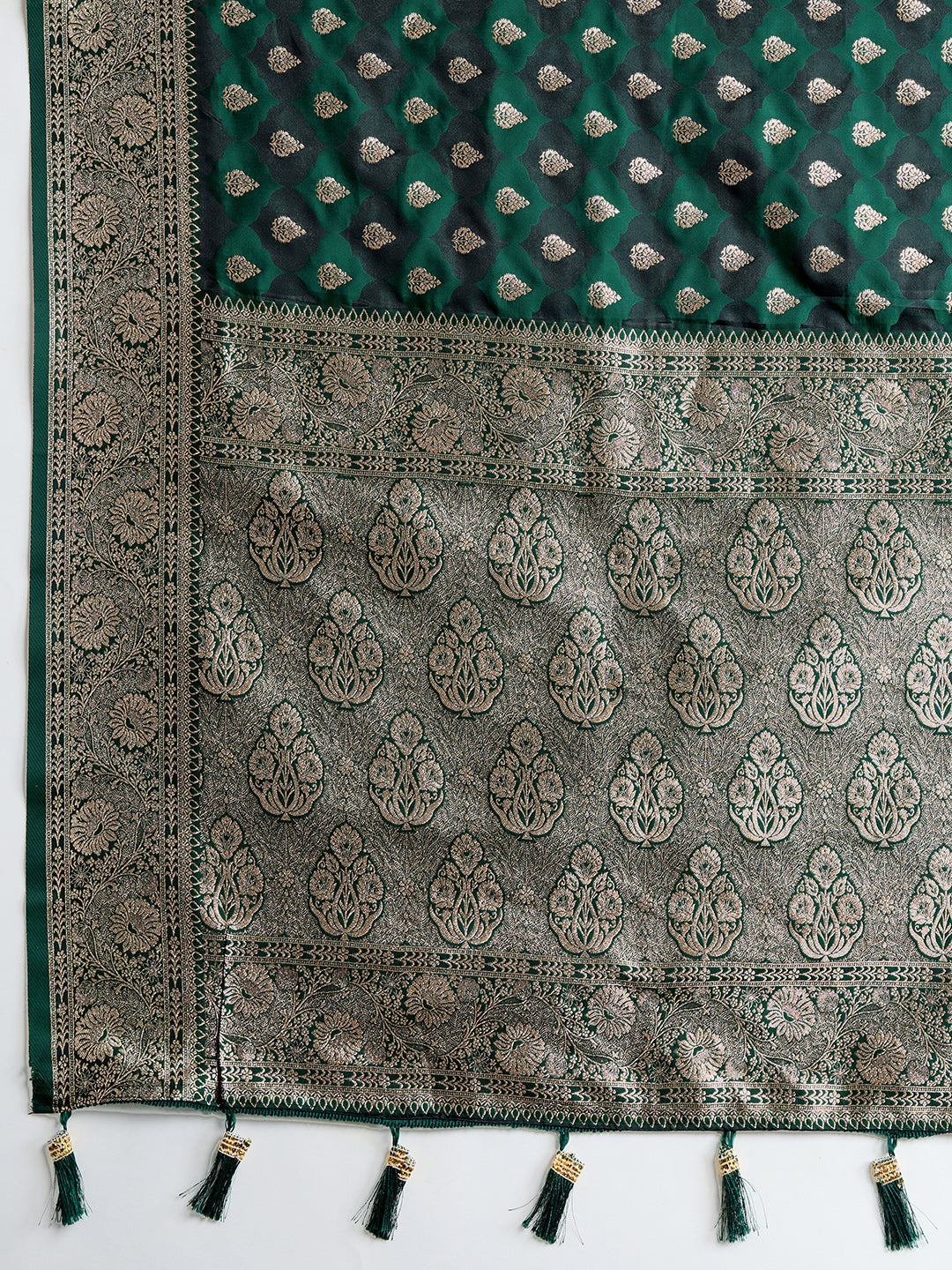 Green Soft Silk Saree with Zari Weaving & Designer Blouse – Wedding & Party Wear