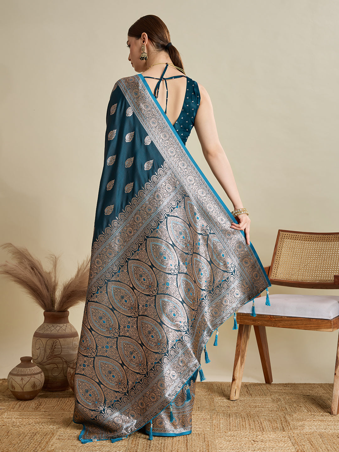 Designer Silk Saree with Heavy Zari Weaving & Rich Pallu for Festive & Wedding Wear (Teal)