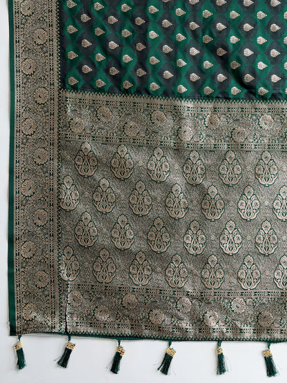 Green Soft Silk Saree with Zari Weaving & Designer Blouse – Wedding & Party Wear