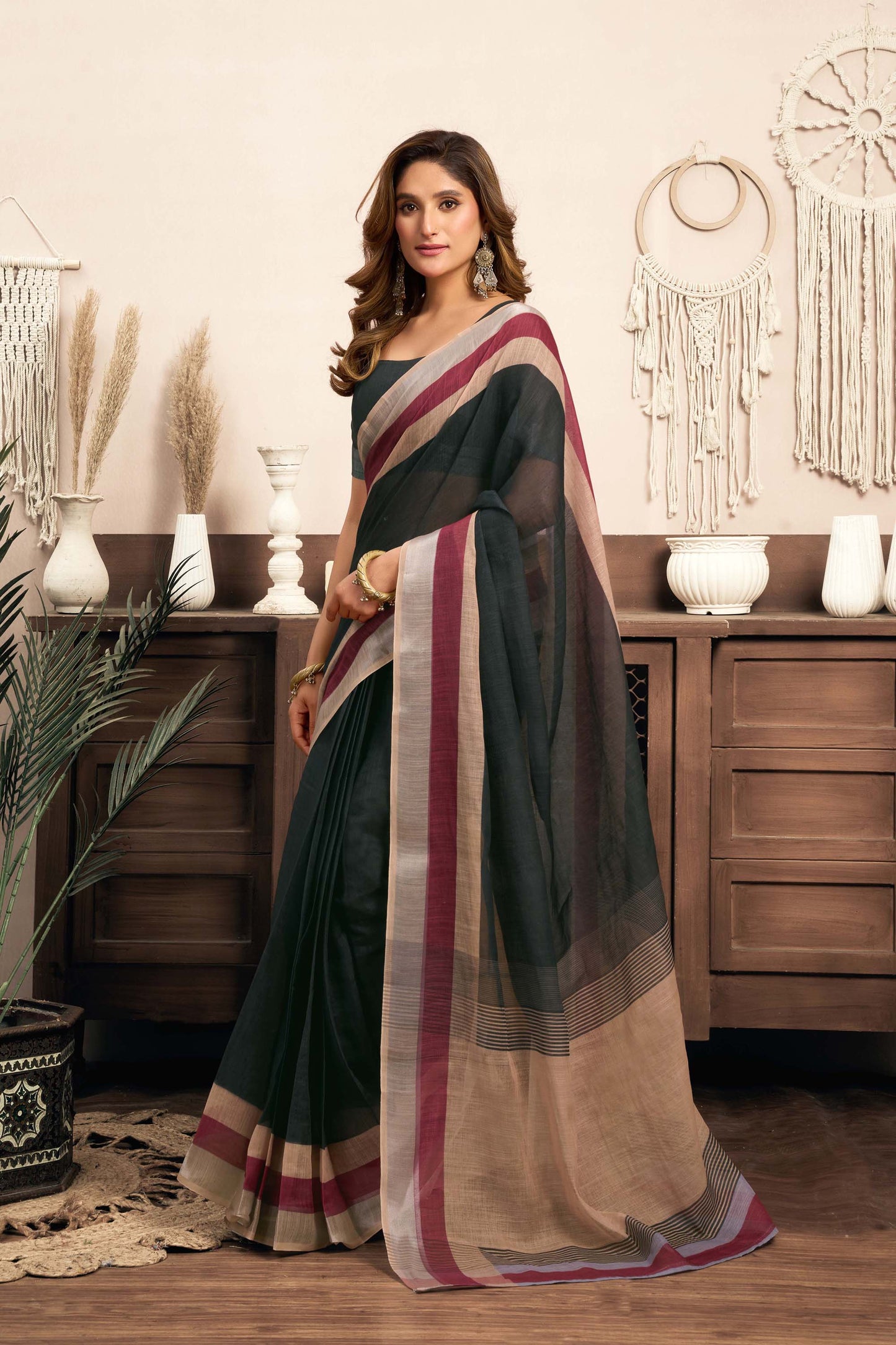 Ready-to-Wear Saree – Black Linen with Pocket | Anarkalion