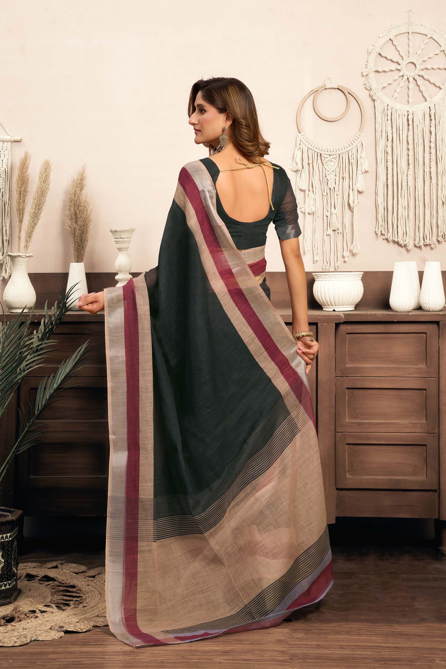 Ready-to-Wear Saree – Black Linen with Pocket | Anarkalion