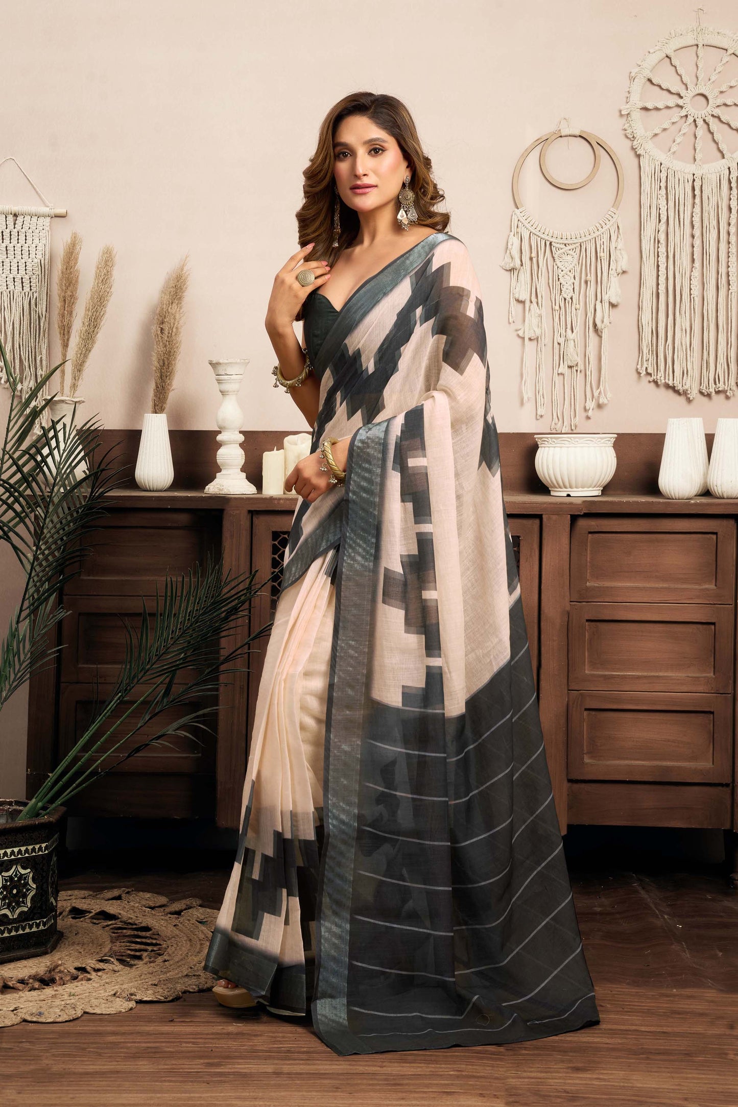Ready-to-Wear Saree – Cream Linen with Pocket | Anarkalion