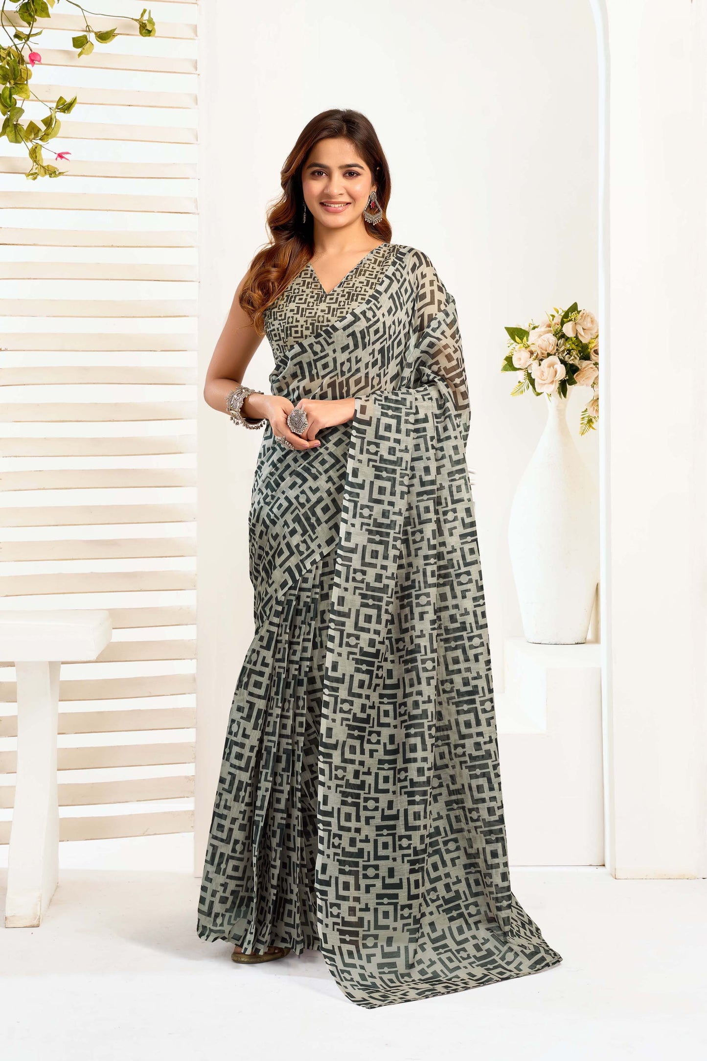 Ready-to-Wear Saree – Grey Linen with Pocket | Anarkalion