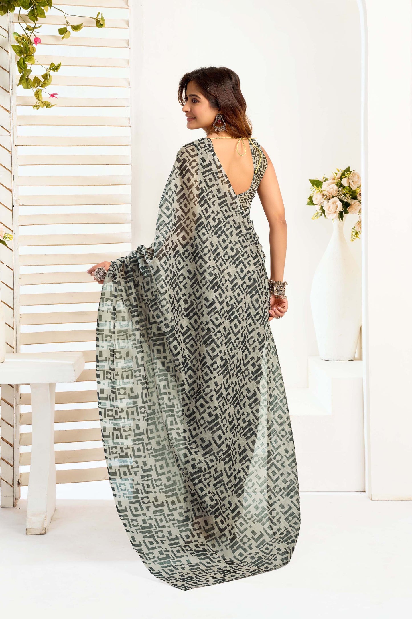 Ready-to-Wear Saree – Grey Linen with Pocket | Anarkalion