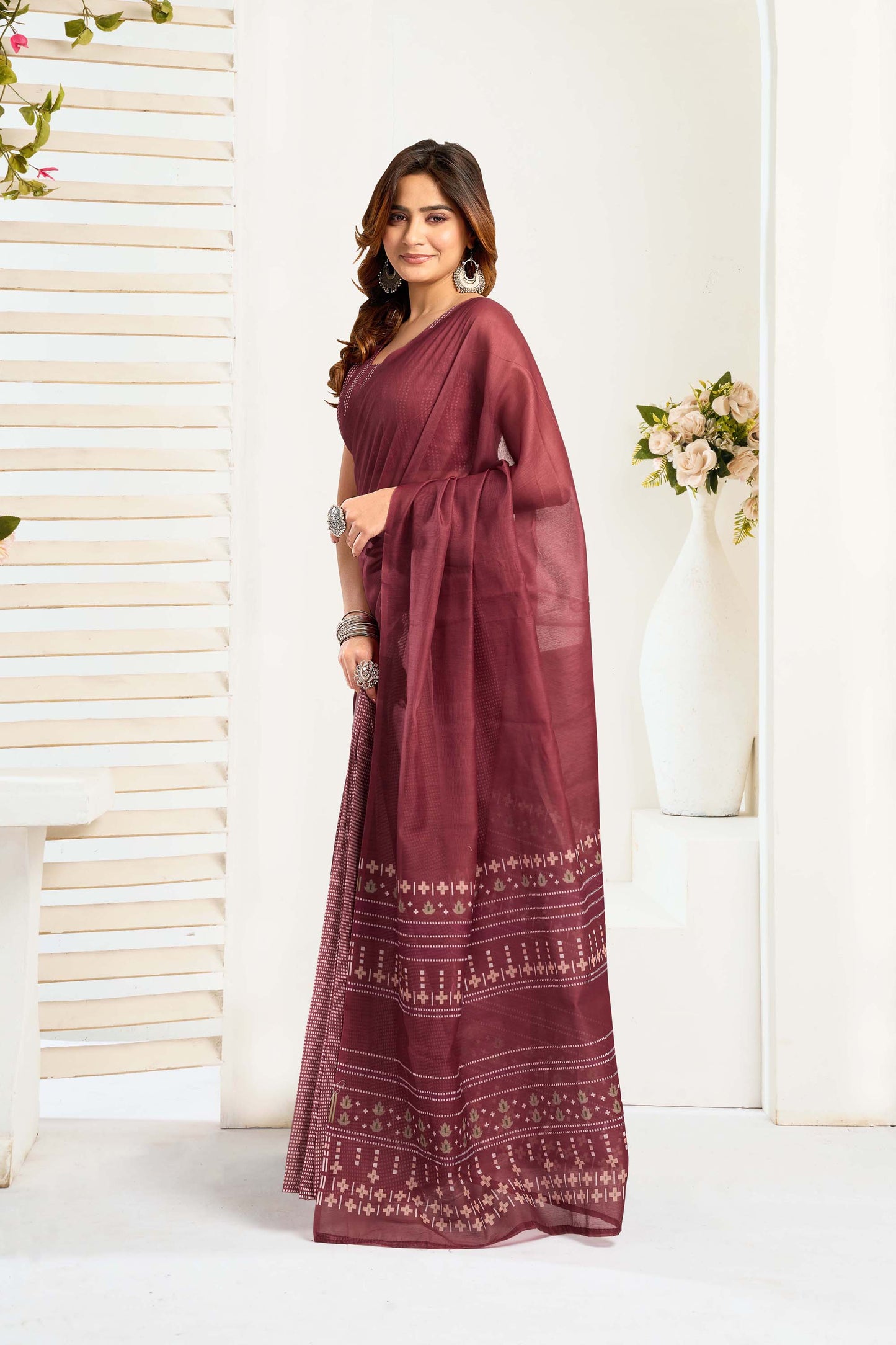 Ready-to-Wear Saree – Maroon  Linen with Pocket | Anarkalion