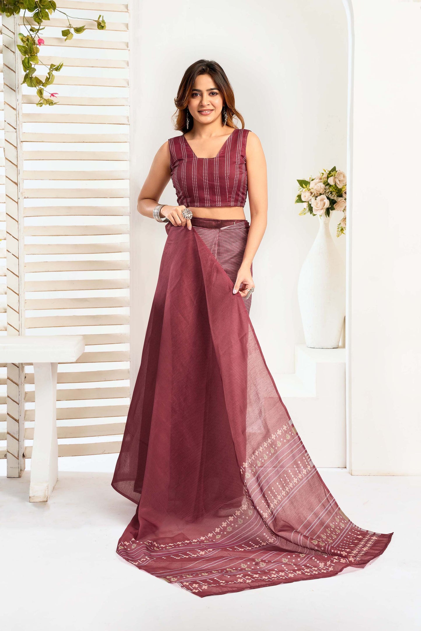 Ready-to-Wear Saree – Maroon  Linen with Pocket | Anarkalion