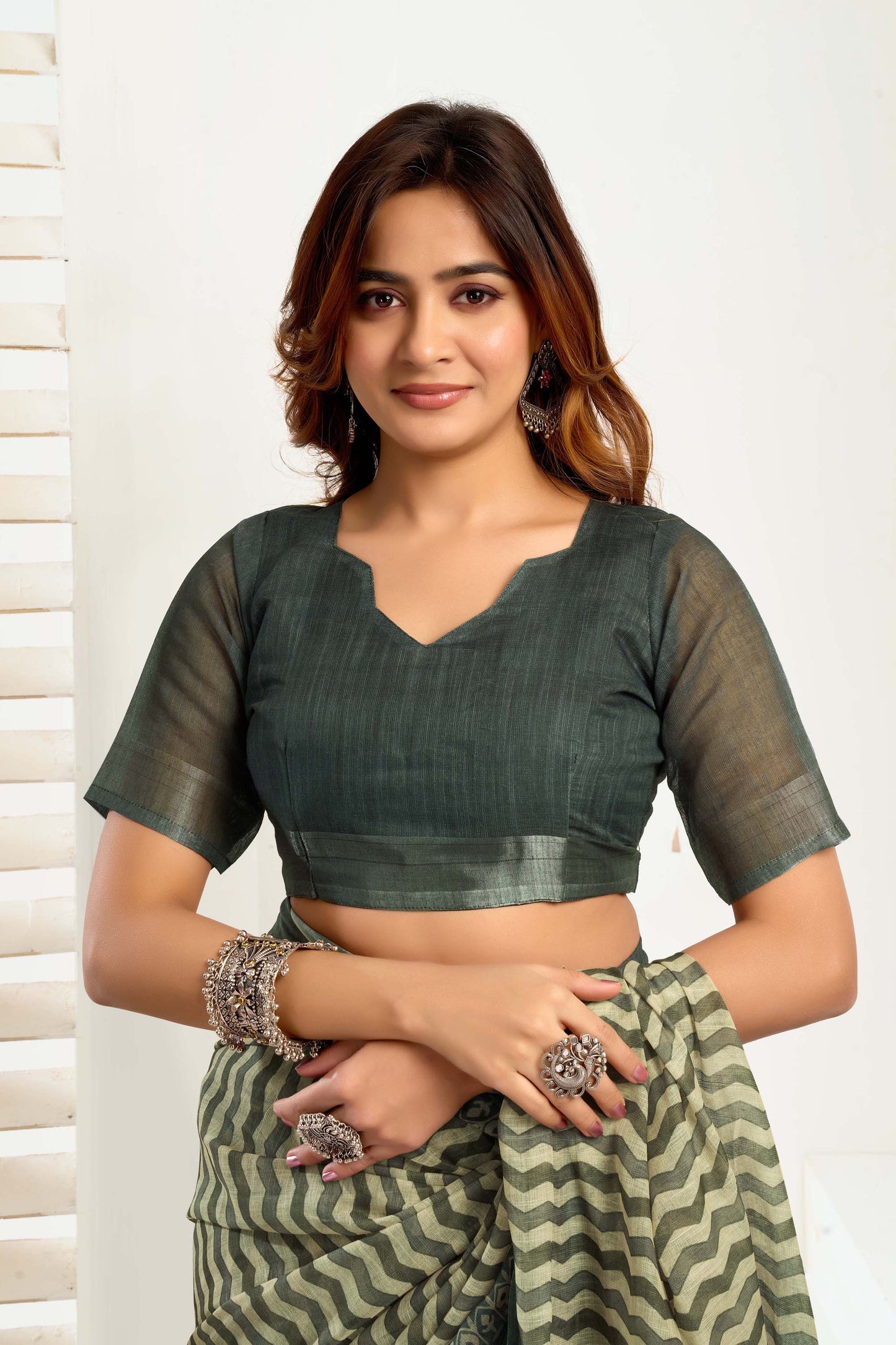 Ready-to-Wear Saree – Olive Linen with Pocket | Anarkalion