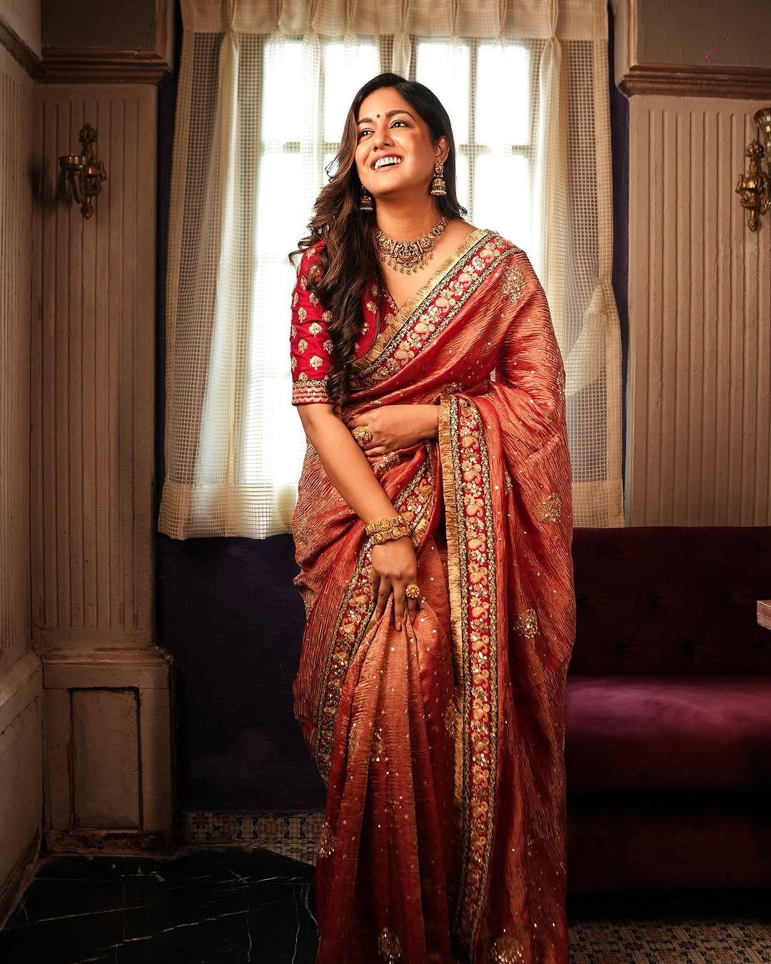 Bridal Wear Red and Pink Dual Tone Banarasi Crushed Designer Saree